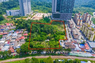 Pantai Dalam Kampung Kerinchi