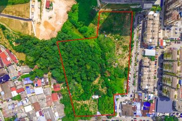 Pantai Dalam Kampung Kerinchi