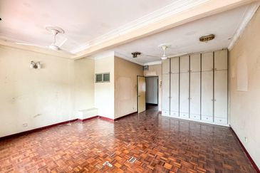 Renovated. Bandar Tasik Selatan. Kuala Lumpur. 