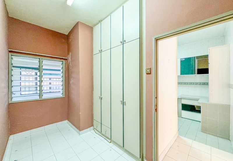 Renovated. Bandar Tasik Selatan. Kuala Lumpur. 