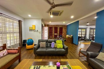 Putra Hill Residency