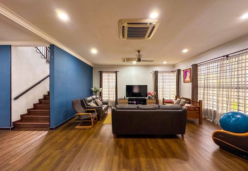 Putra Hill Residency