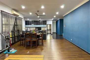 Putra Hill Residency