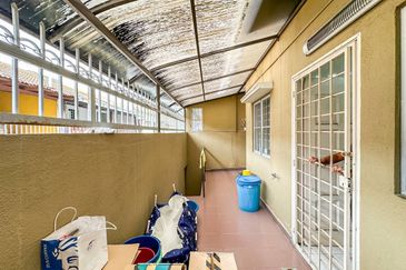 Paling murah. Fully renovated. Saujana Damansara. Damansara Damai. Petaling Jaya. 