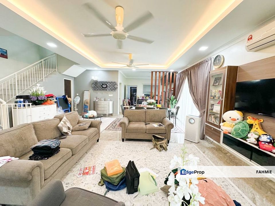 Corner lot. Freehold. Renovated. Laman Delfina. Laman Delfina. Nilai Impian. Nilai. , Negeri Sembilan, Nilai