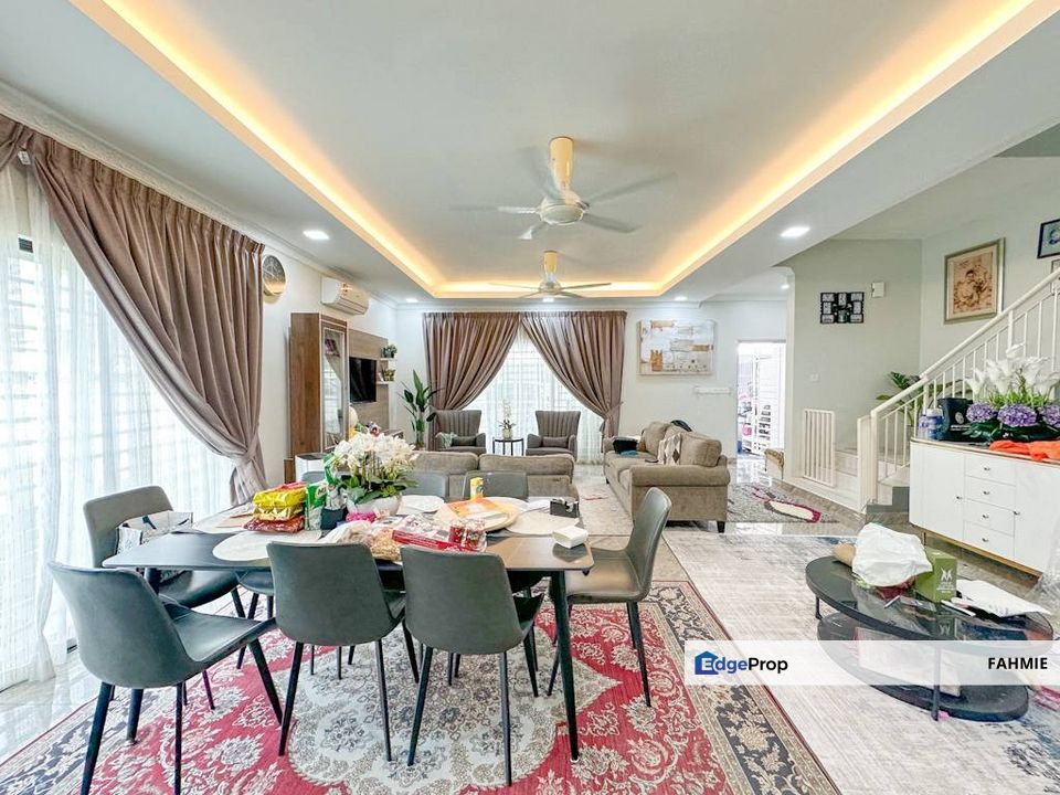 Corner lot. Freehold. Renovated. Laman Delfina. Laman Delfina. Nilai Impian. Nilai. , Negeri Sembilan, Nilai