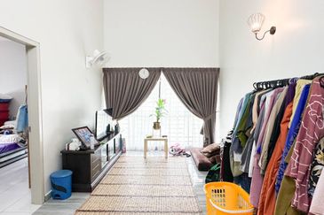 Laman Delfina @ Nilai Impian