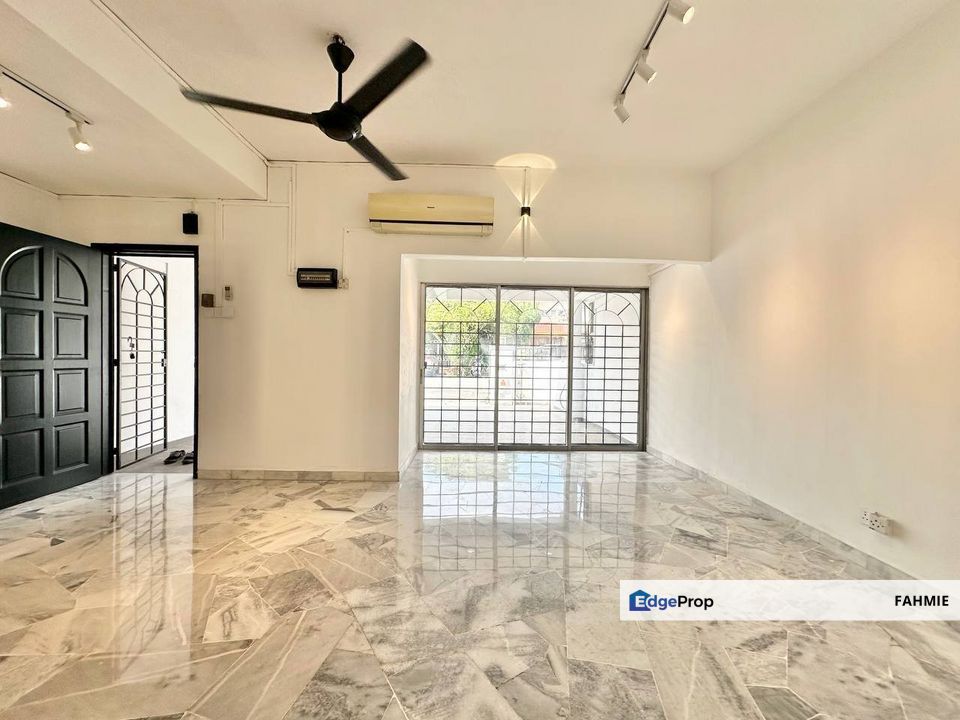 Refurbished. Taman Serdang Raya. Seri Kembangan. , Selangor, Seri Kembangan