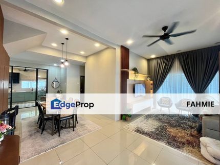 Fully renovated. Move in condition. Taman Desiran Bayu. Puchong. , Selangor, Puchong