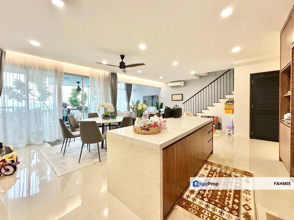 Beautifully renovated. Armanee Terrace. Damansara Perdana. , Selangor, Damansara Perdana