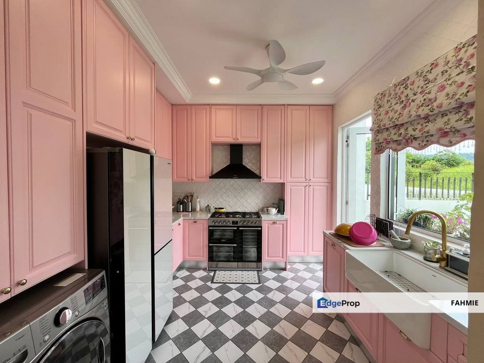 Nicely renovated. 16 Quartz. Taman Melawati. , Selangor, Taman Melawati