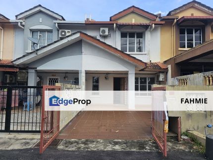 Mengadap tasik. Freehold. Seksyen 2. Bandar Bukit Mahkota. Bangi. , Selangor, Bangi