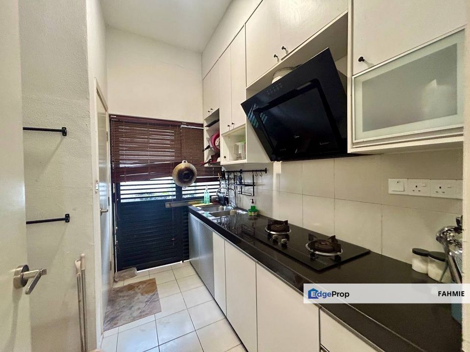 Fully furnished. Akasia. Cahaya Alam. Shah Alam. , Selangor, Shah Alam