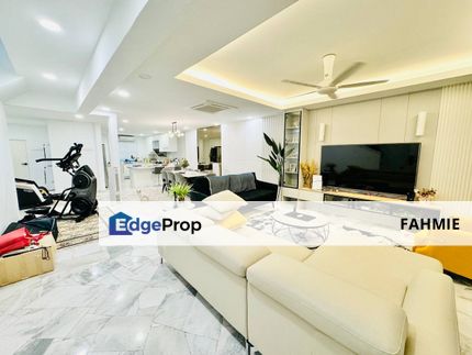Fully renovated. Move in condition. Tak mengadap rumah lain. Taman Desaria. PJS 5. Petaling Jaya. , Selangor, Petaling Jaya