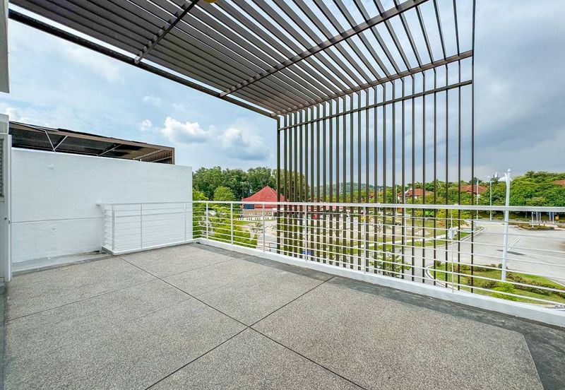 Duta Villa, Presint 14