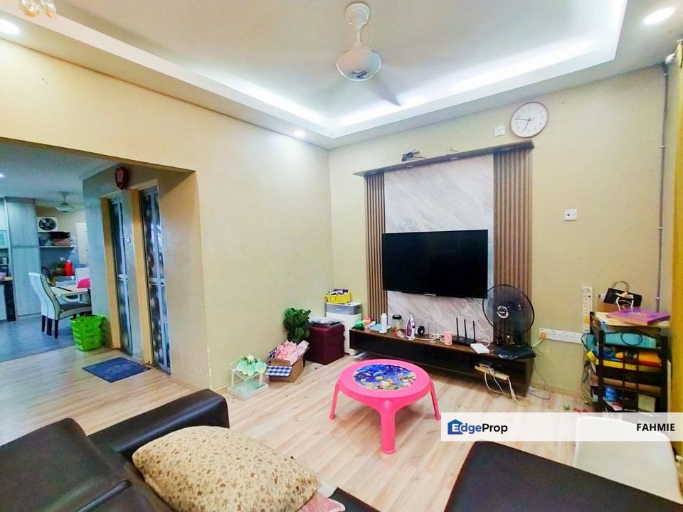 Fully renovated. Seksyen 2. Shah Alam. , Selangor, Shah Alam