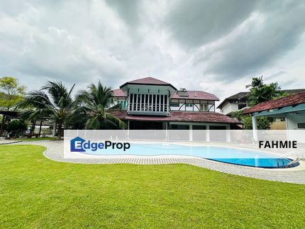 Golf course view. Huge land area. With pool. KGSAAS Golf Club. Seksyen 13. Shah Alam. , Selangor, Shah Alam