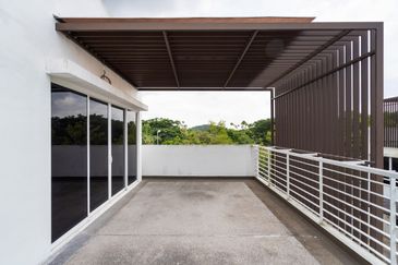 Duta Villa, Presint 14