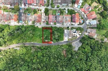 Freehold. Non bumi lot. Jalan G2. Taman Melawati. 