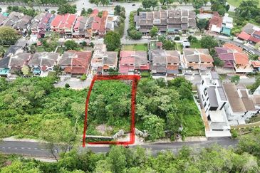 Freehold. Non bumi lot. Jalan G2. Taman Melawati. 