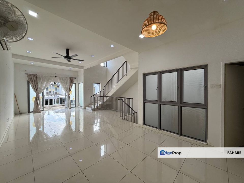 Freehold. Halamanda. Gombak. , Selangor, Gombak