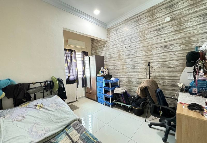 End lot. Fully renovated. Not facing other house. Kelana Idaman PJU 1. Ara Damansara. Petaling Jaya. 