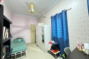 End lot. Fully renovated. Not facing other house. Kelana Impian PJU 1. Ara Damansara. Petaling Jaya. 