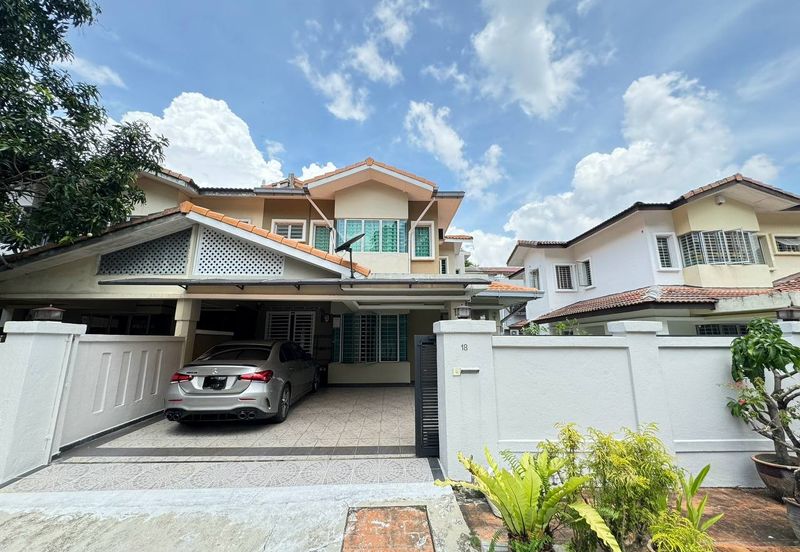 End lot. Fully renovated. Not facing other house. Kelana Idaman PJU 1. Ara Damansara. Petaling Jaya. 
