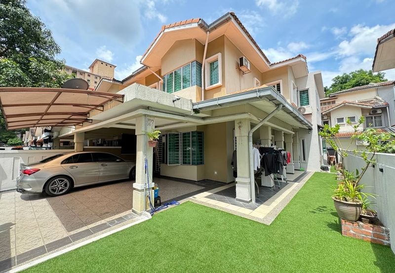 End lot. Fully renovated. Not facing other house. Kelana Idaman PJU 1. Ara Damansara. Petaling Jaya. 