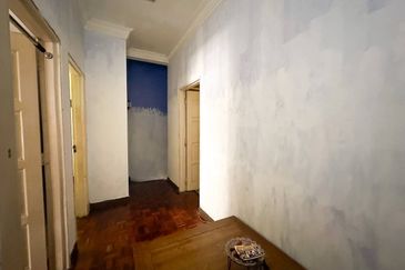 Fully renovated. Freehold. Bukit Setiawangsa. Setiawangsa. 