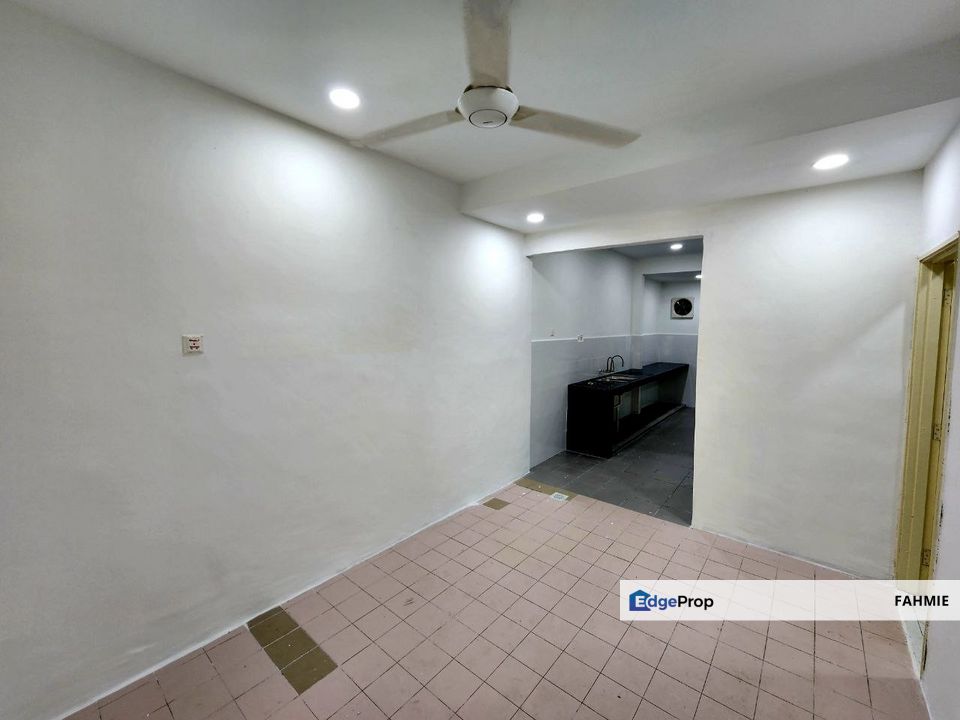 Fully renovated. Freehold. Taman Bukit Permai. Kajang. , Selangor, Kajang