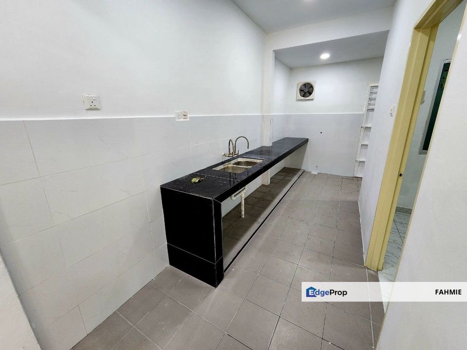 Fully renovated. Freehold. Taman Bukit Permai. Kajang. , Selangor, Kajang