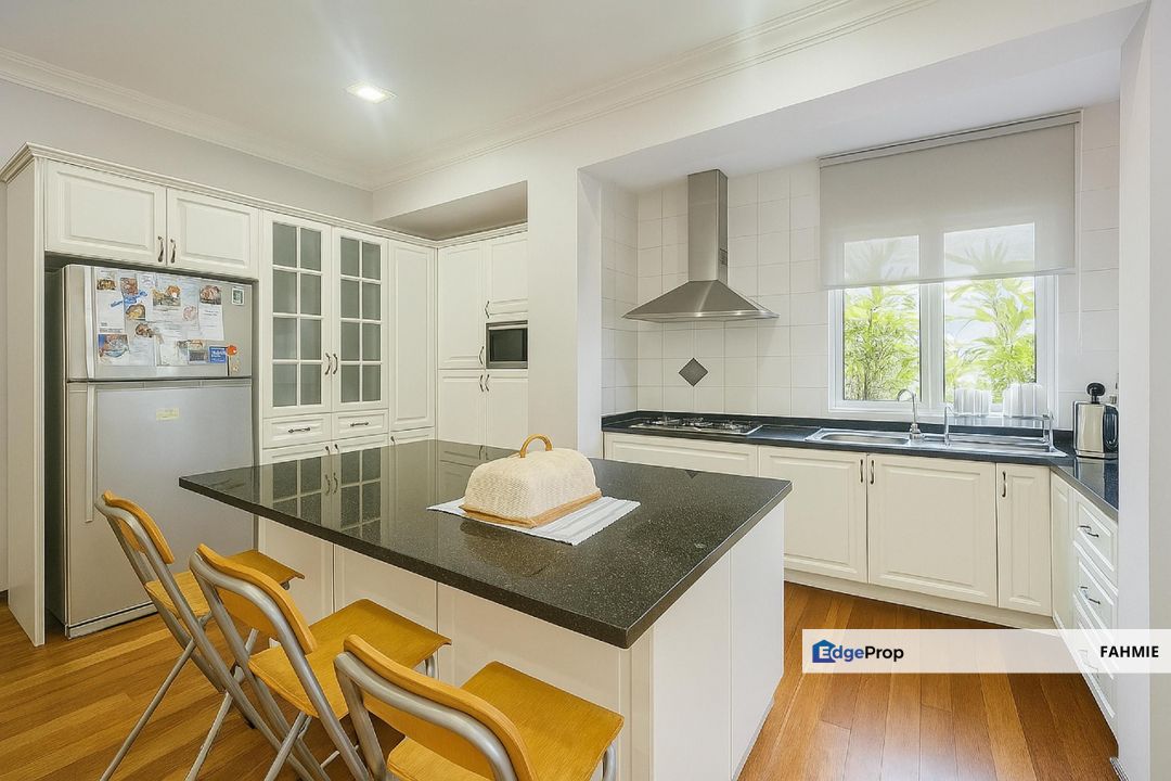 Fully renovated. Non bumi lot. Seksyen 8. Bandar Baru Bangi. , Selangor, Bangi