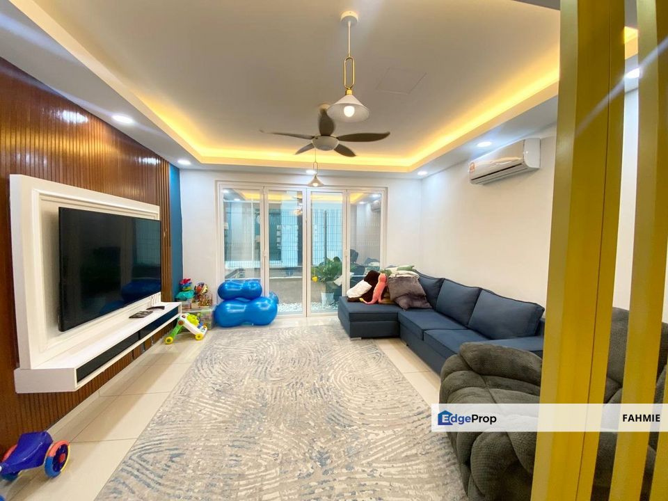 Fully renovated. Freehold. Move in condition. Taman Laman Puteri. Sikamat. Seremban. , Negeri Sembilan, Seremban