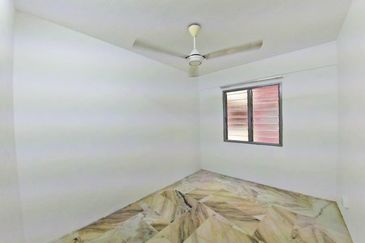 Flat PKNS, Seksyen 7