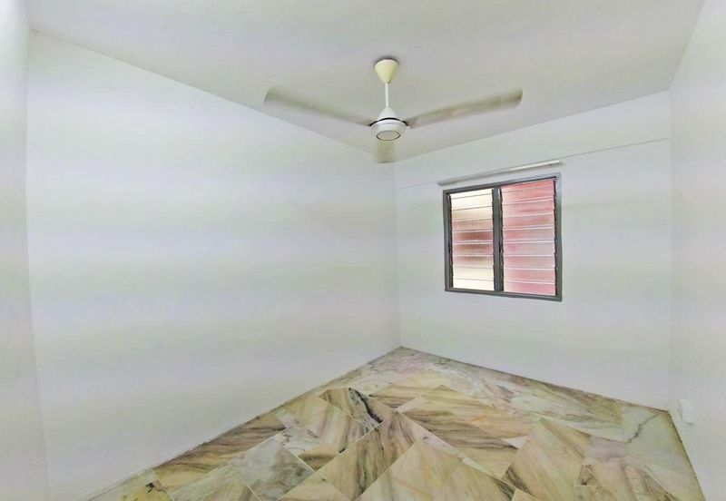 Flat PKNS, Seksyen 7