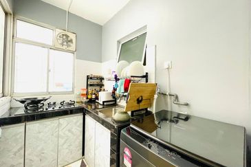 De Bayu Apartment @ Setia Alam