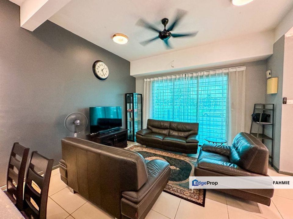 Mengadap taman permainan. Fasa 3. Saujana KLIA. Sepang. , Selangor, Sepang