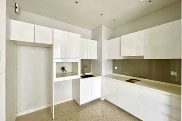 Freehold. Commercial bungalow. Bukit Ceylon. Jalan Raja Chulan. 