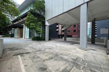 Freehold. Commercial bungalow. Bukit Ceylon. Jalan Raja Chulan. 