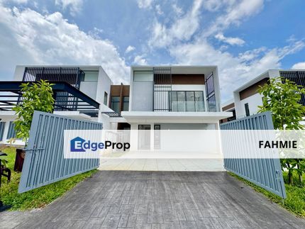 Facing playground. Freehold. 36 Serene Grove. Kajang. , Selangor, Hulu Langat