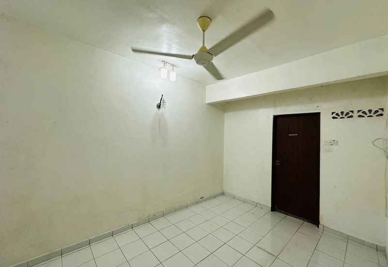 Pantai Dalam Kampung Kerinchi