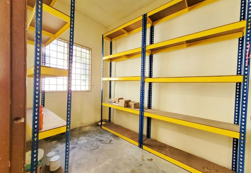 Paling murah. Berhadapan taman permainan. Saujana Damansara. Damansara Damai. 