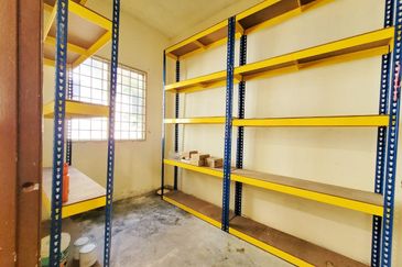 Paling murah. Berhadapan taman permainan. Saujana Damansara. Damansara Damai. 