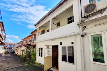 Paling murah. Berhadapan taman permainan. Saujana Damansara. Damansara Damai. 