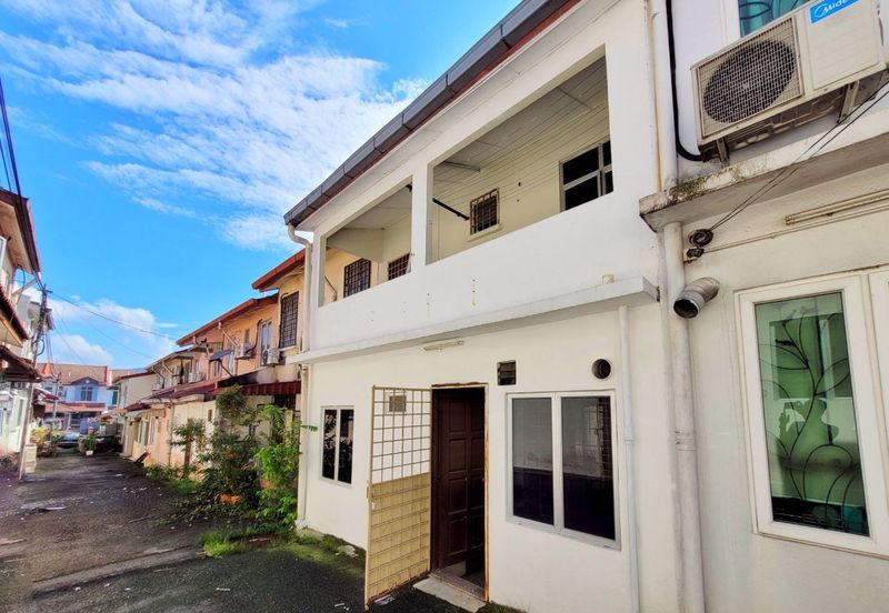 Paling murah. Berhadapan taman permainan. Saujana Damansara. Damansara Damai. 