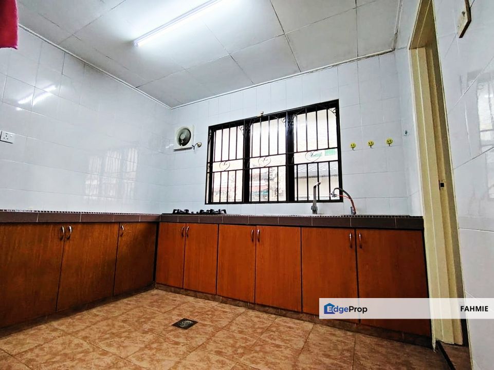 End lot. Freehold. USJ 20. Subang Jaya. , Selangor, USJ