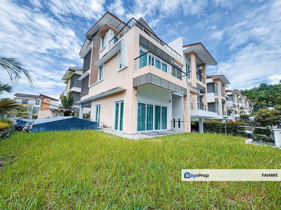 Corner lot. Fully renovated. Freehold. Bayu Kemensah. Taman Melawati. , Selangor, Taman Melawati