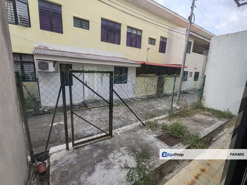 Tak mengadap rumah lain. Renovated cantik. Bukit Saujana. Bandar Saujana Utama. Sungai Buloh. , Selangor, Sungai Buloh