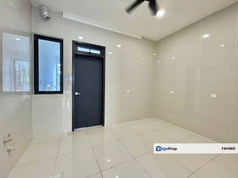 Freehold. Lagenda Gardens. Bukit Jelutong. , Selangor, Shah Alam